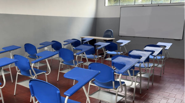 2 salones de clase